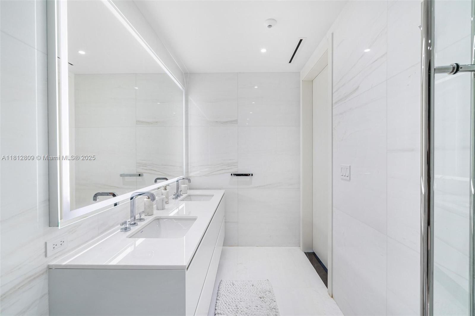 ASTON MARTIN RESIDENCES - Residential Lease