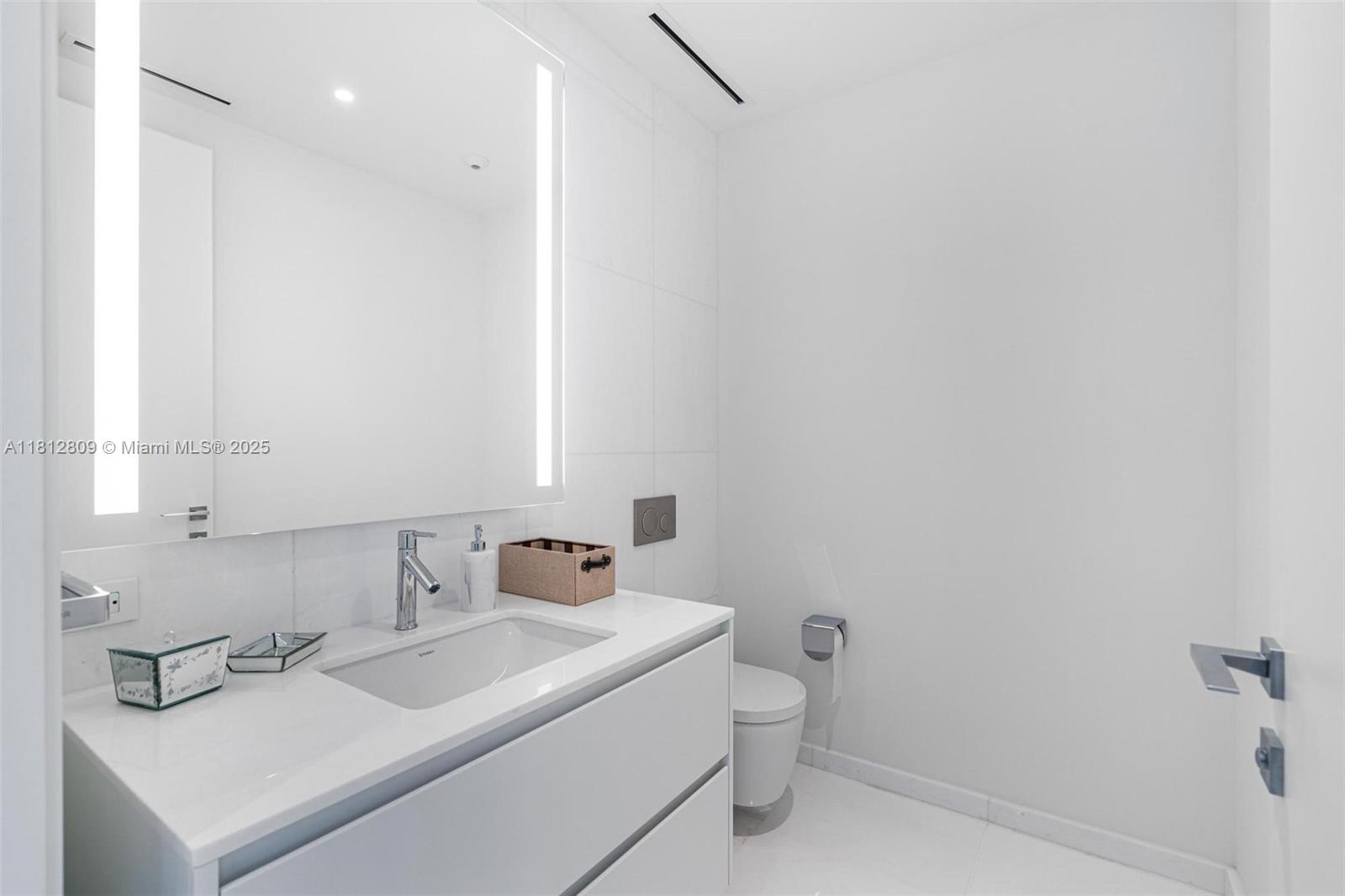 ASTON MARTIN RESIDENCES - Residential Lease