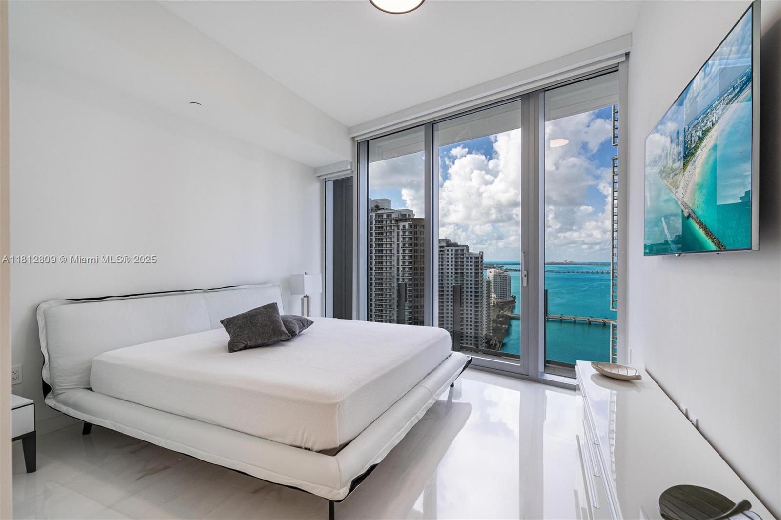 ASTON MARTIN RESIDENCES - Residential Lease