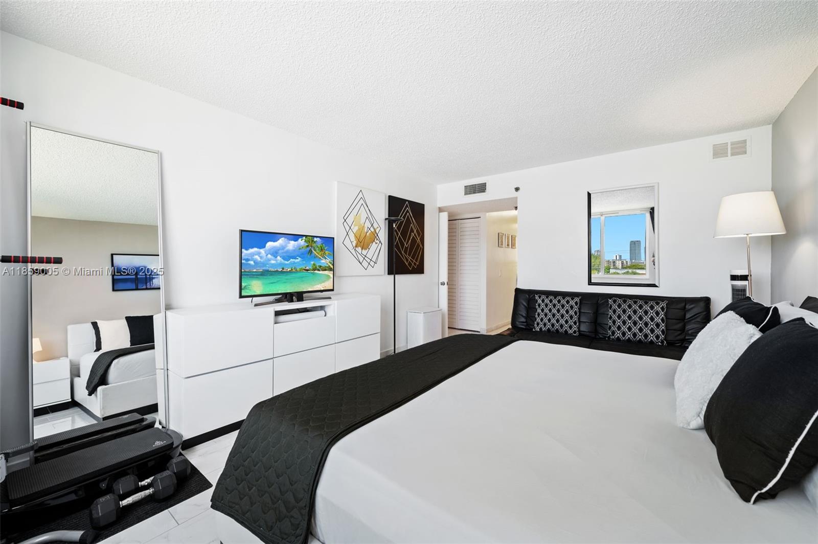 GREYNOLDS PARK CLUB CONDO - Residential