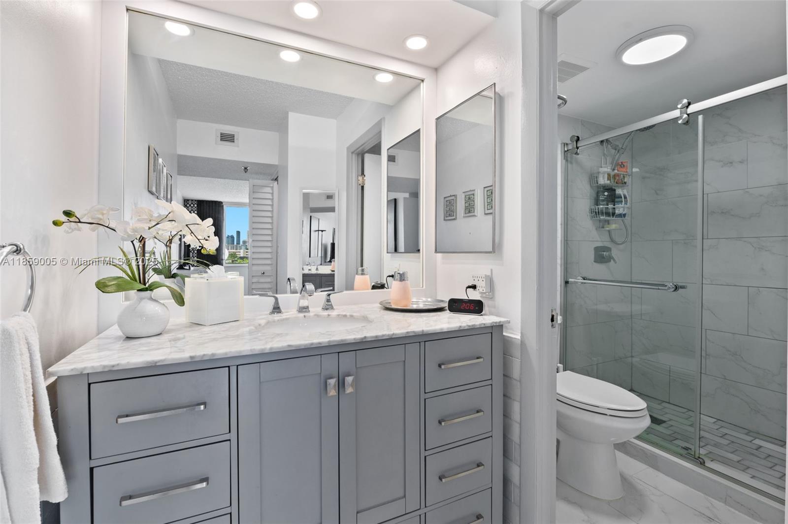 GREYNOLDS PARK CLUB CONDO - Residential