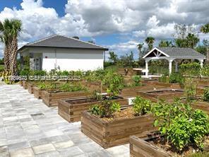 Valencia Grove - Residential