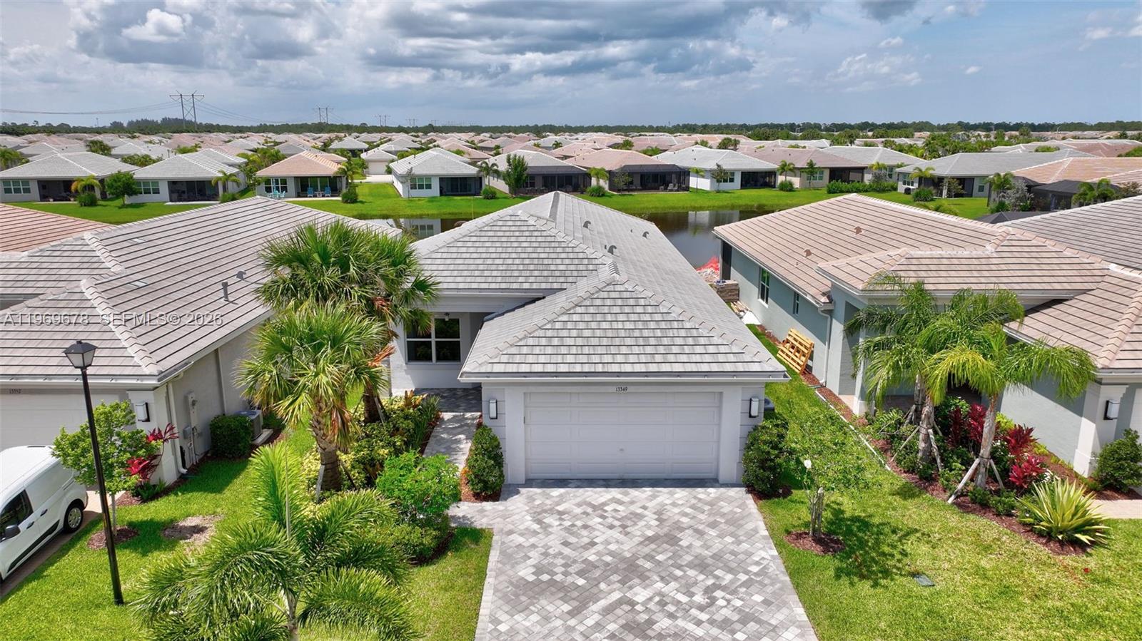 Valencia Grove - Residential