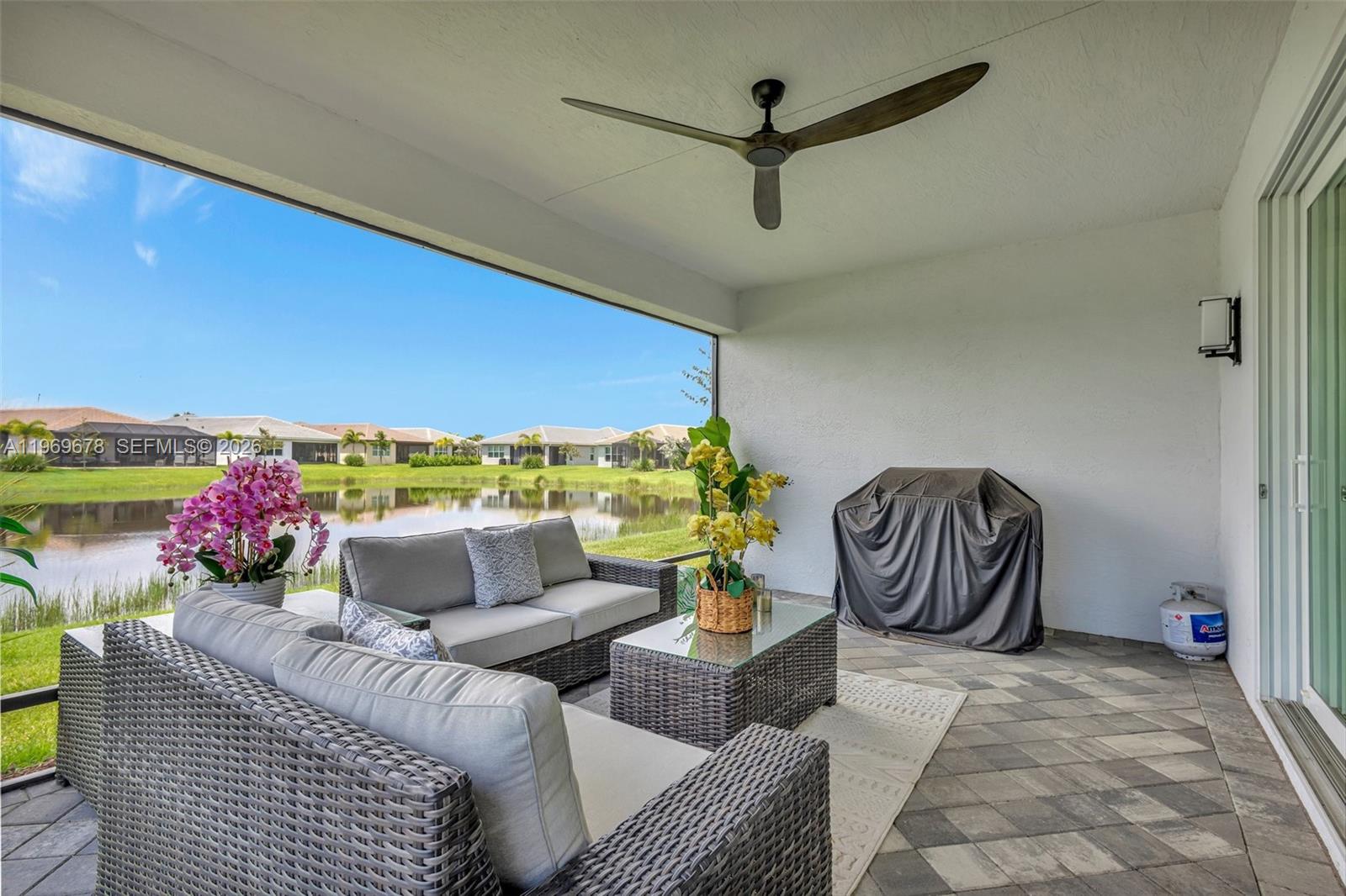 Valencia Grove - Residential