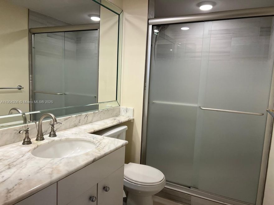 FULLY FURNISHED, VERY GOOD TEST. (SEE PICTURES) AMAZING INTRACOASTAL & OCEAN VIEWS. Two Beds & 2 full Baths. Perfect conditions. Only bring your toothbrush.  VERY CLOSE TO HOUSE OF WORSHIP. 3 minutes walking. TOO GOOD TO BE TRUE.