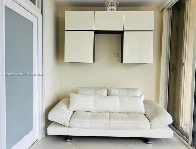 TURNBERRY TOWERS CONDO - Residential Lease