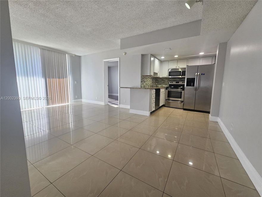 Renovated 2 bed 2 bath. Excellent location! Great opportunity for first time homebuyers or investors. Clear Lake Club offers resort style amenities such a fitness center, walks around the lake, pool, and hot tub. Close to the Palm Beach Outlets, restaurants and downtown