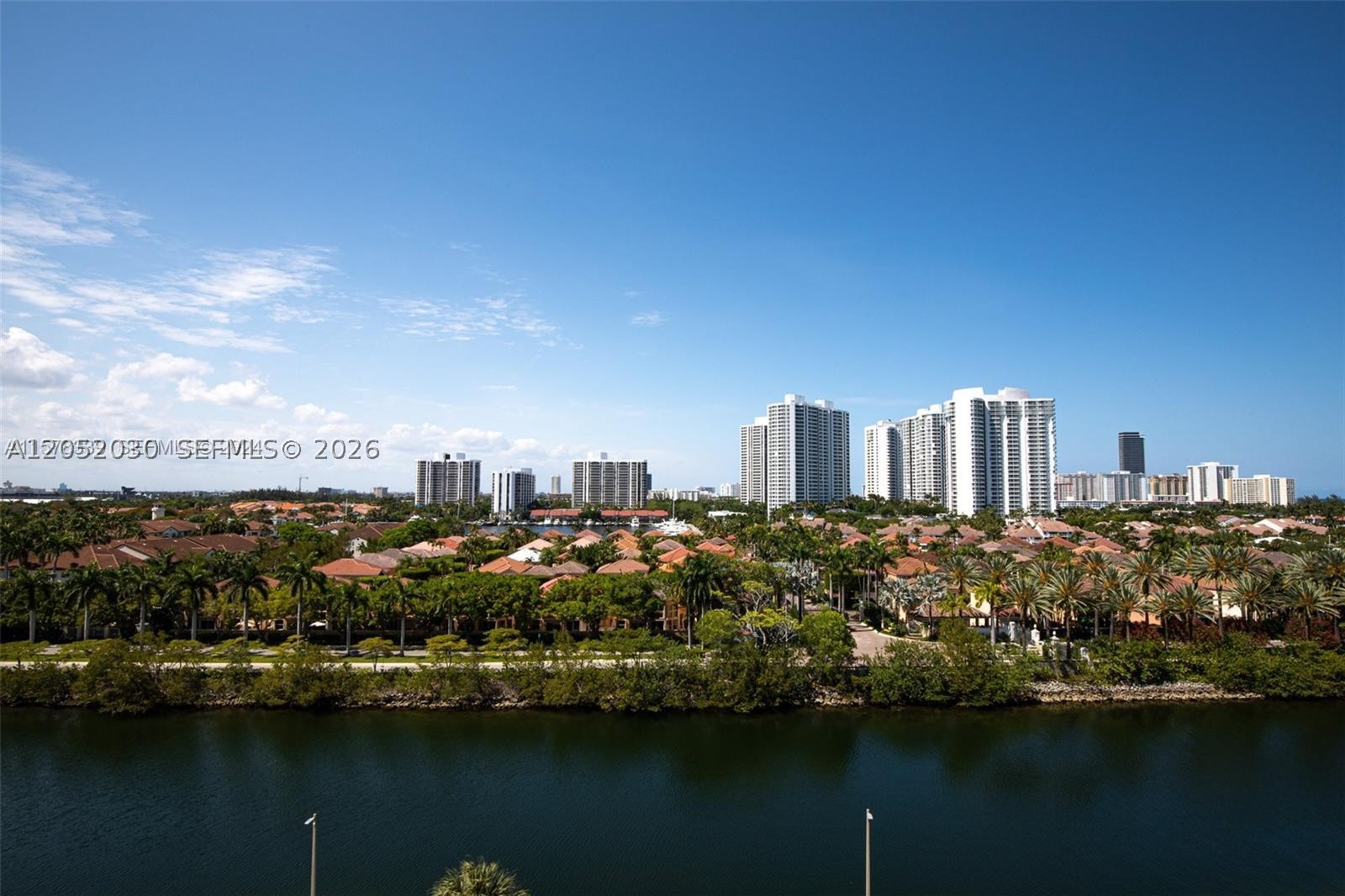 3701 N Country Club Dr 902