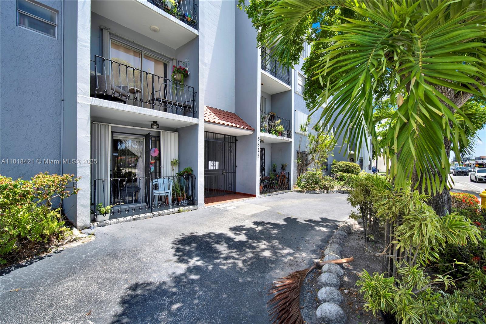 VALENCIA TERRACE CONDO - Residential
