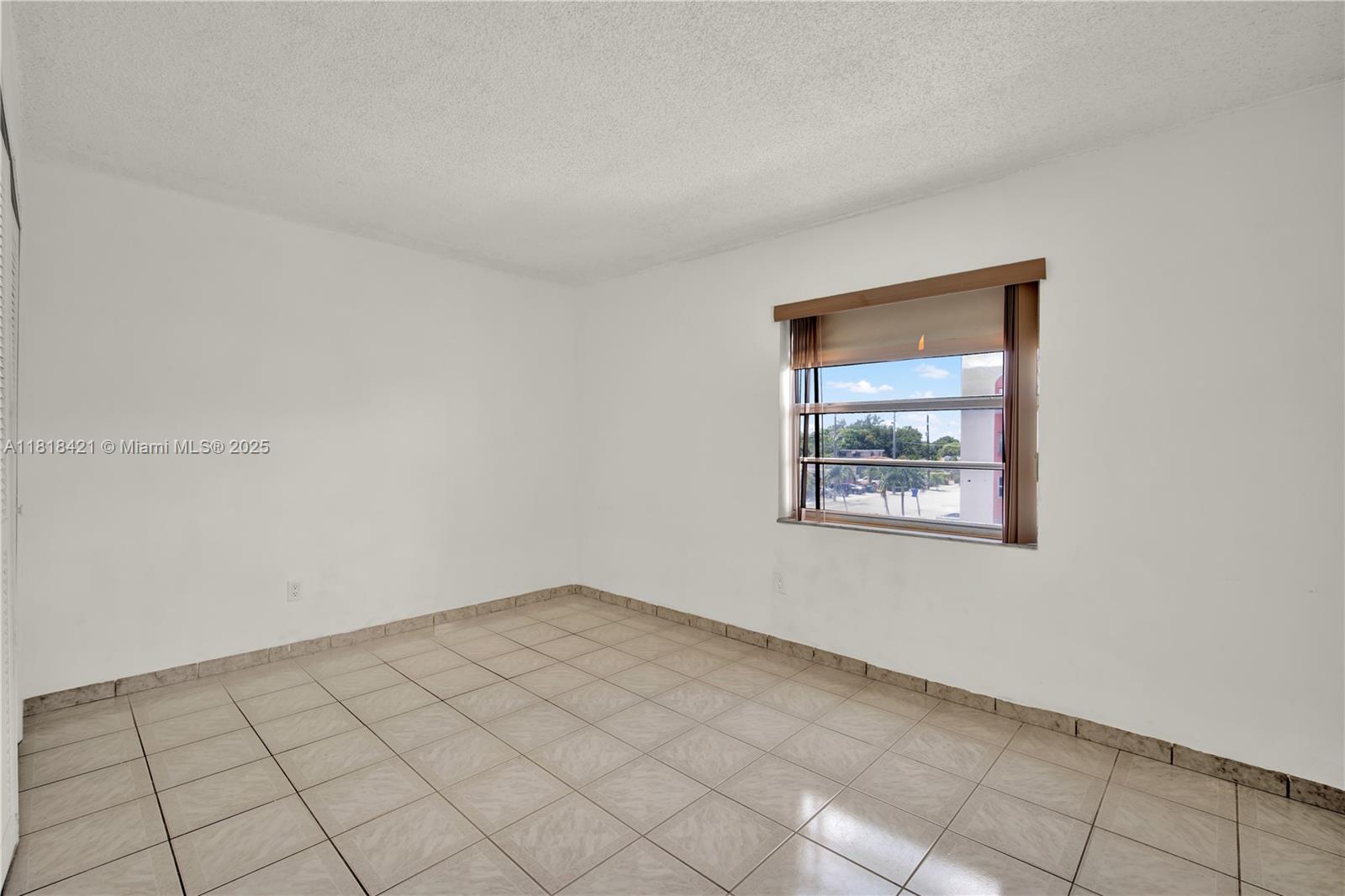 VALENCIA TERRACE CONDO - Residential