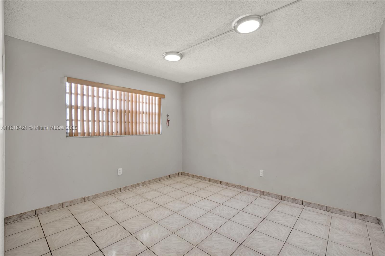 VALENCIA TERRACE CONDO - Residential