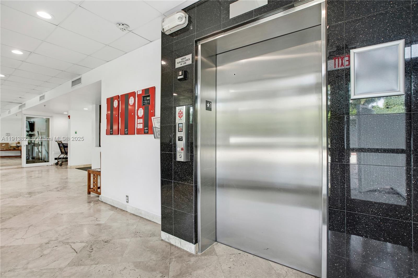 ROND POINT CONDO - Residential