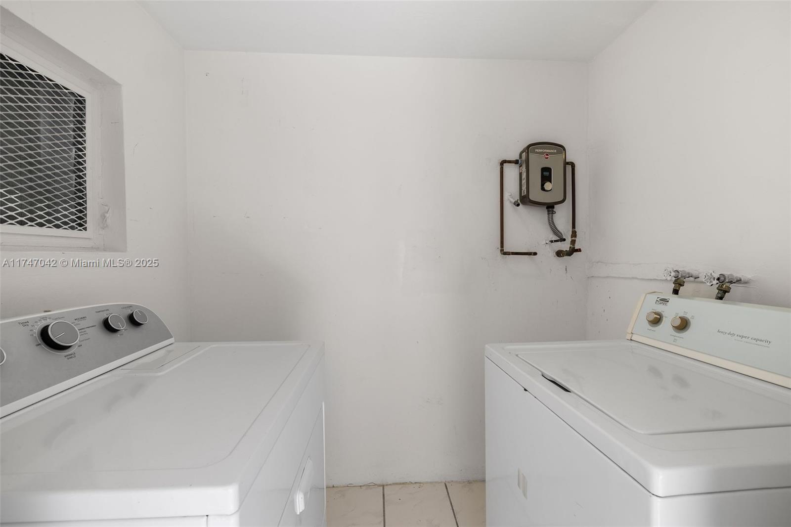 GREEN HILLS PARK WEST NO - Residential