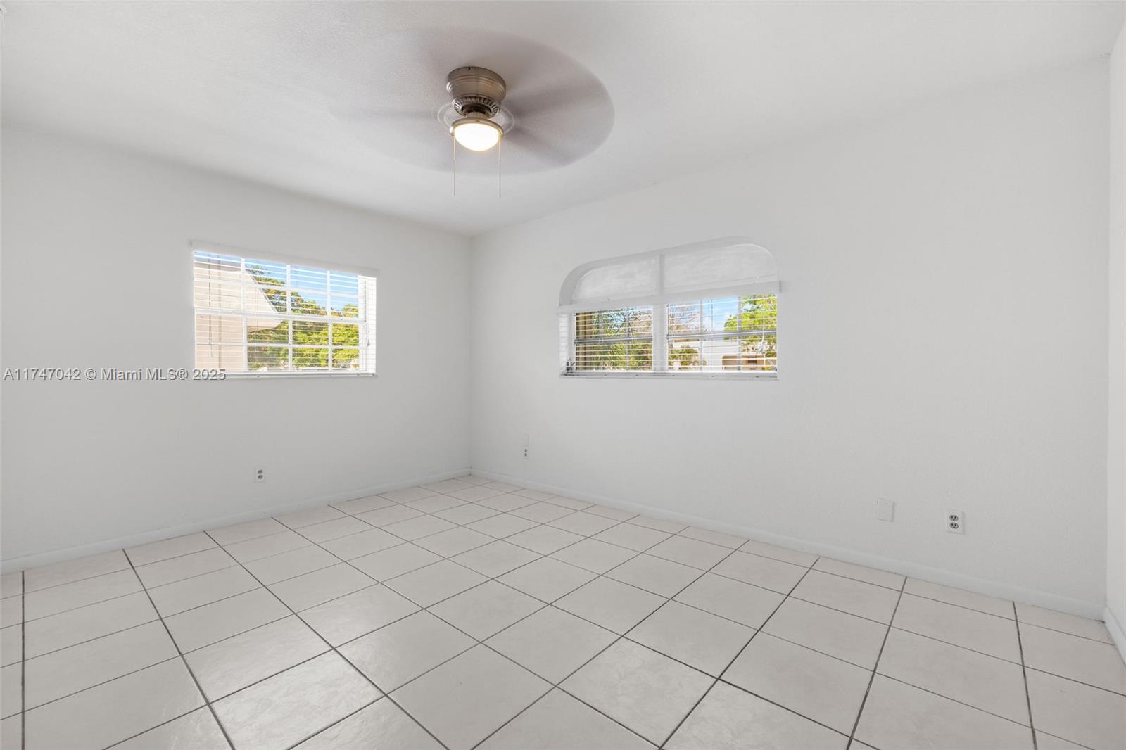 GREEN HILLS PARK WEST NO - Residential