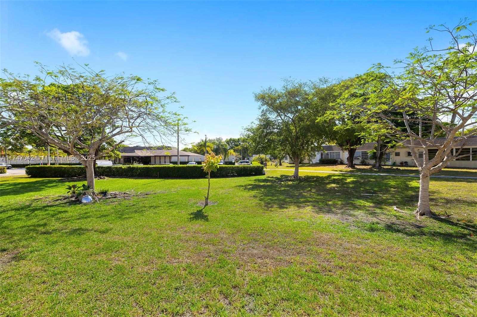 GREEN HILLS PARK WEST NO - Residential