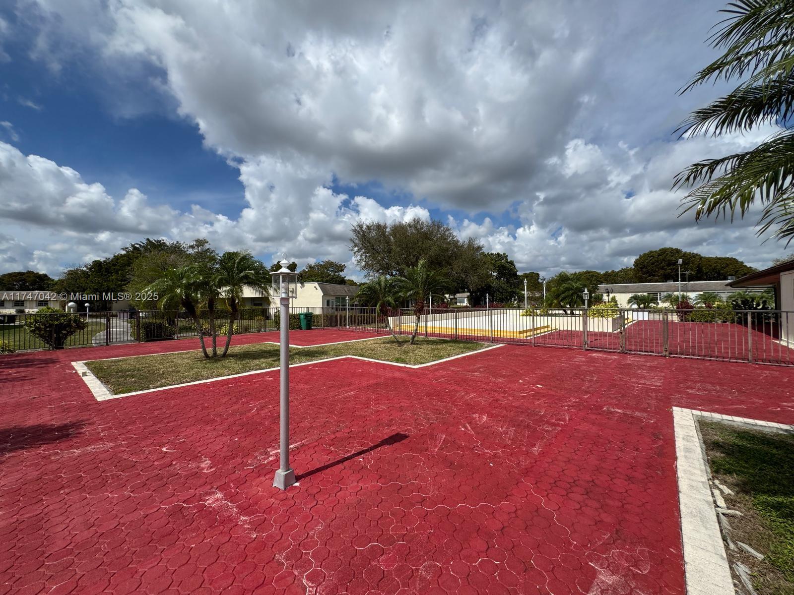 GREEN HILLS PARK WEST NO - Residential