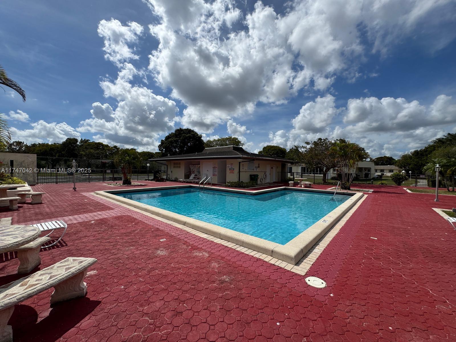 GREEN HILLS PARK WEST NO - Residential