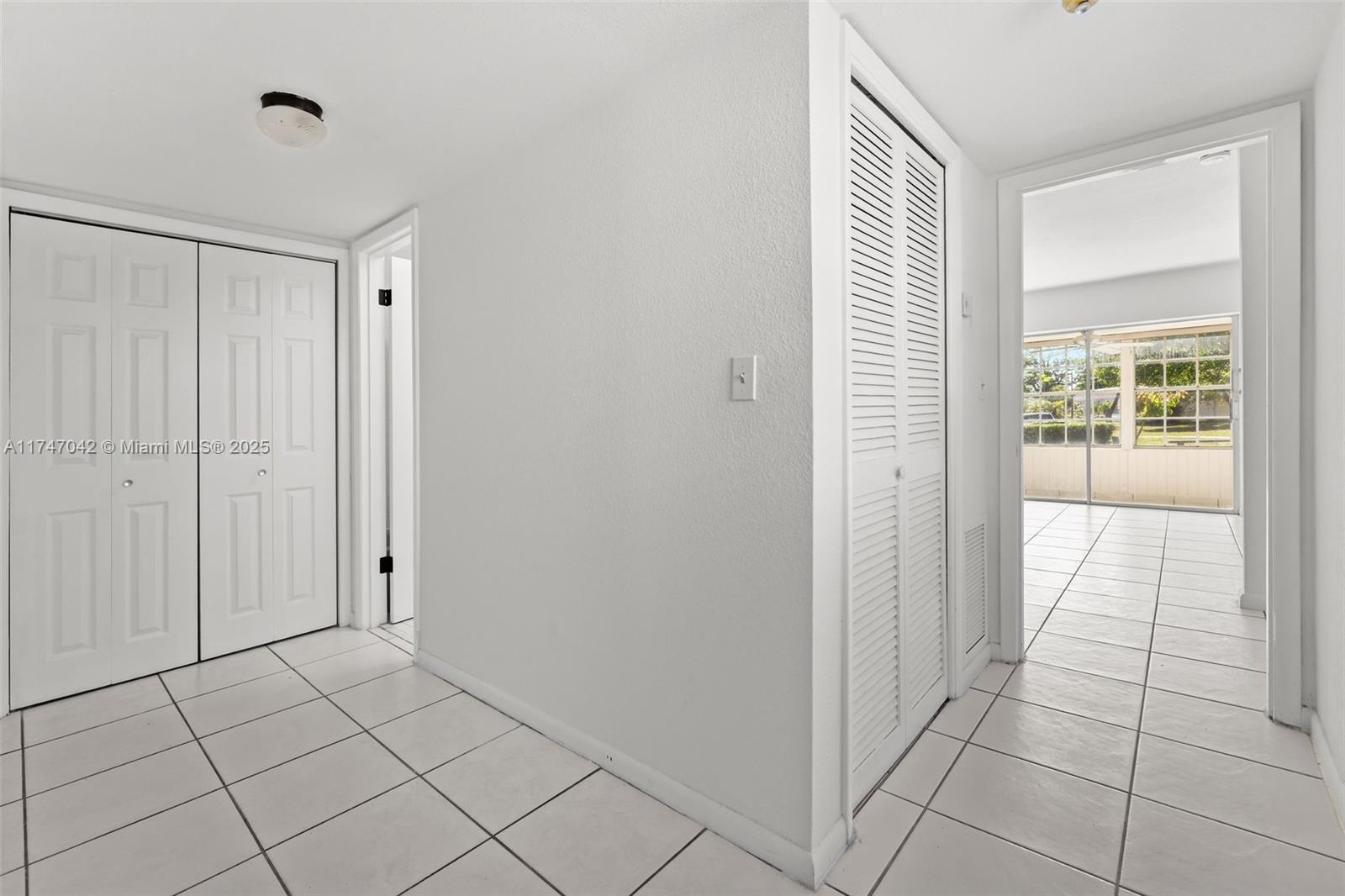 GREEN HILLS PARK WEST NO - Residential