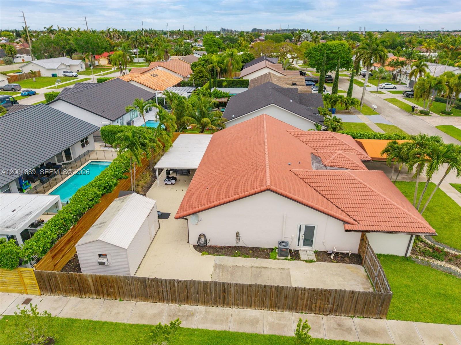 LIMEWOOD GROVE - Residential