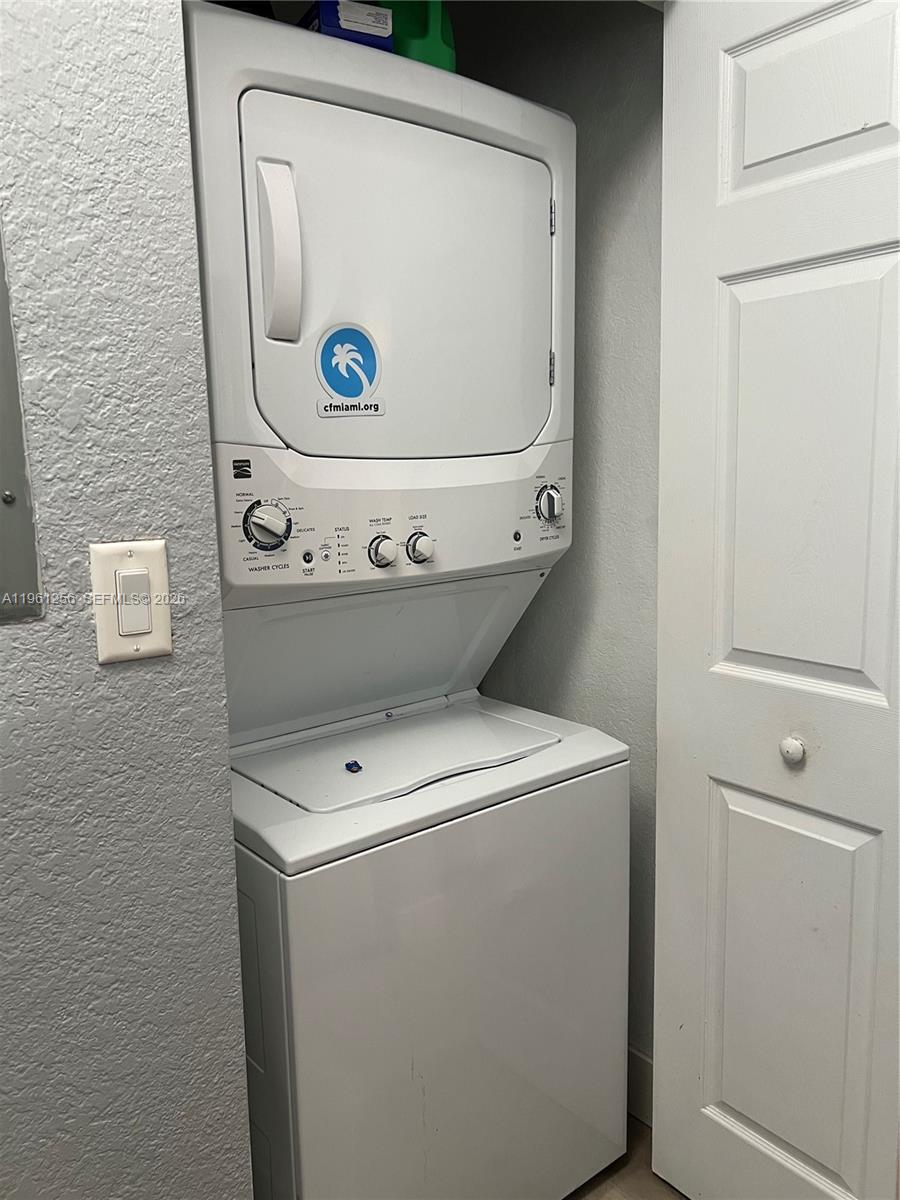 VILLAS AT CARMEL CONDO NO - Residential