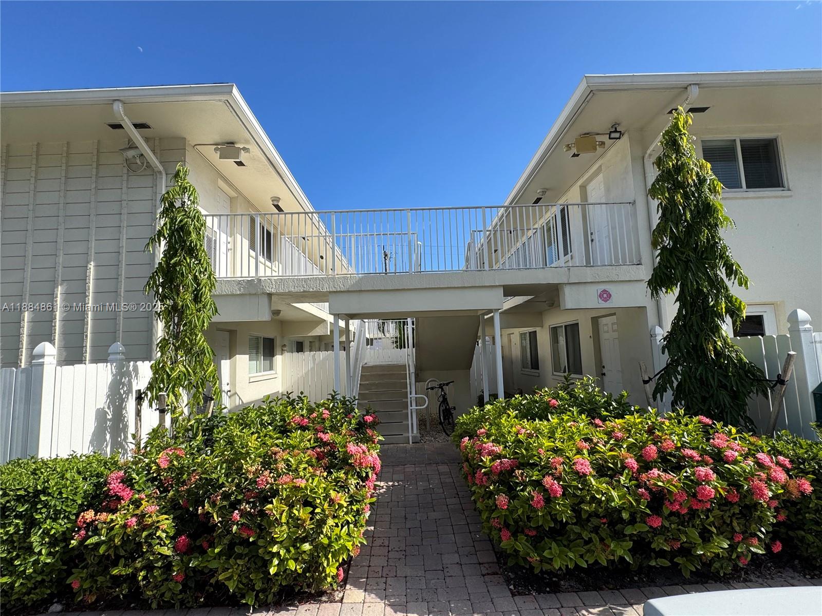 LUCAYA CONDO - Residential Lease