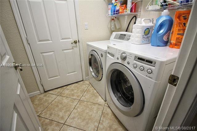 ISLES AT WESTON - Residential Lease