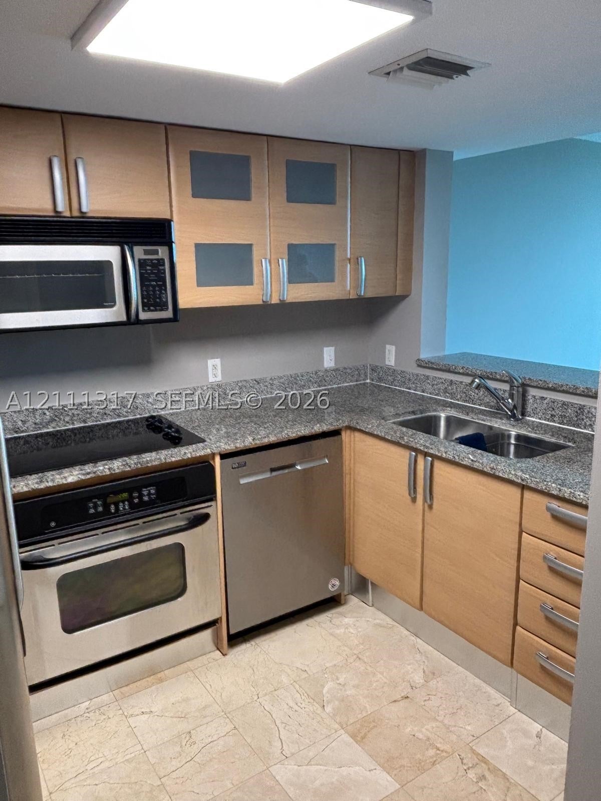 2101 Brickell Ave 711