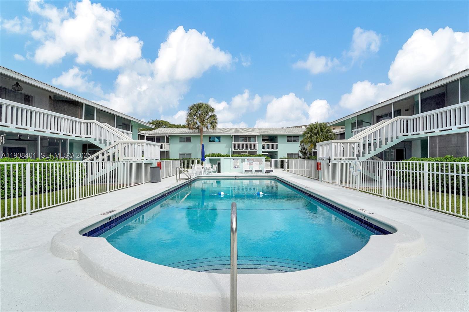 RIVER HOUSE GARDENS CONDO - Residential