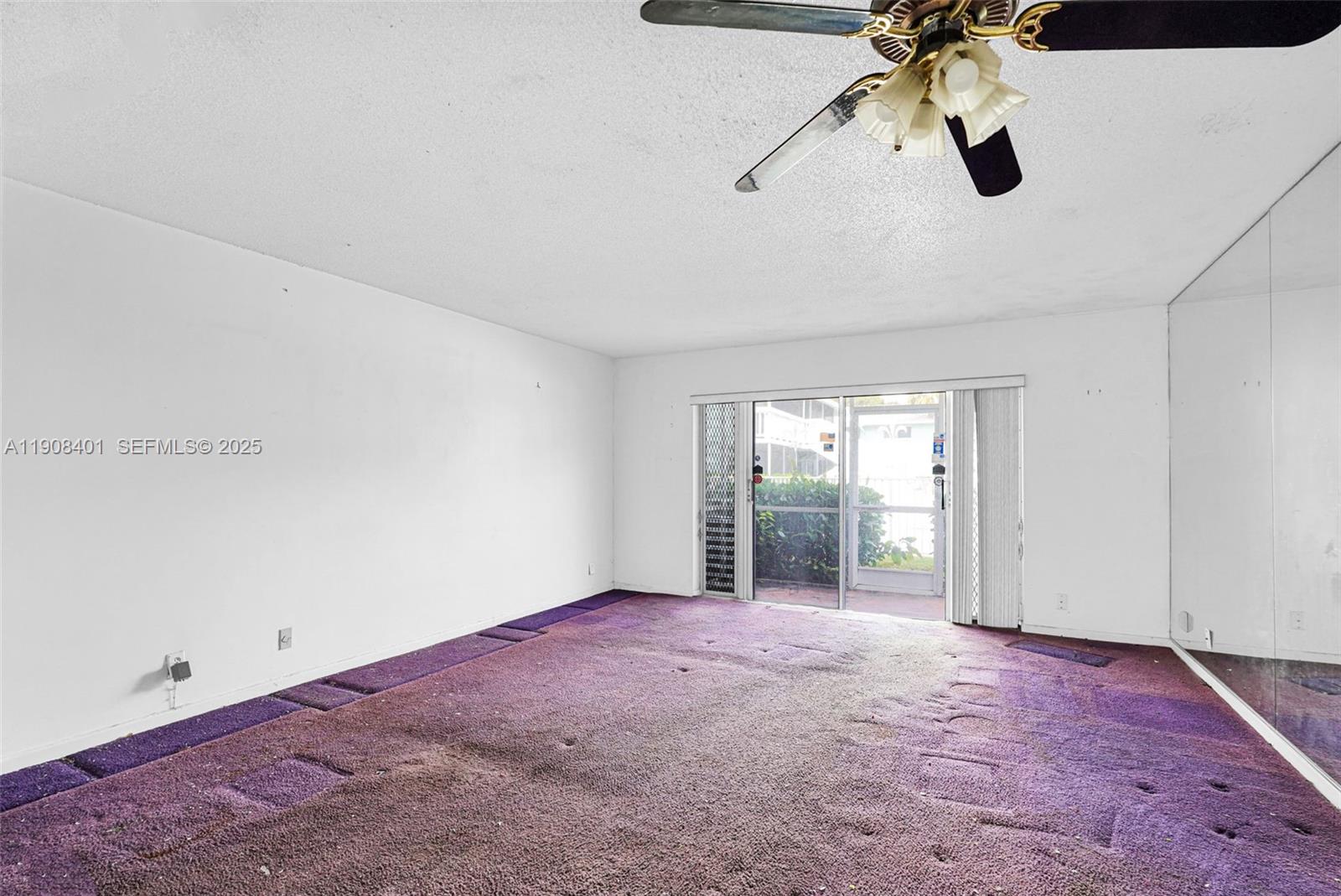 RIVER HOUSE GARDENS CONDO - Residential