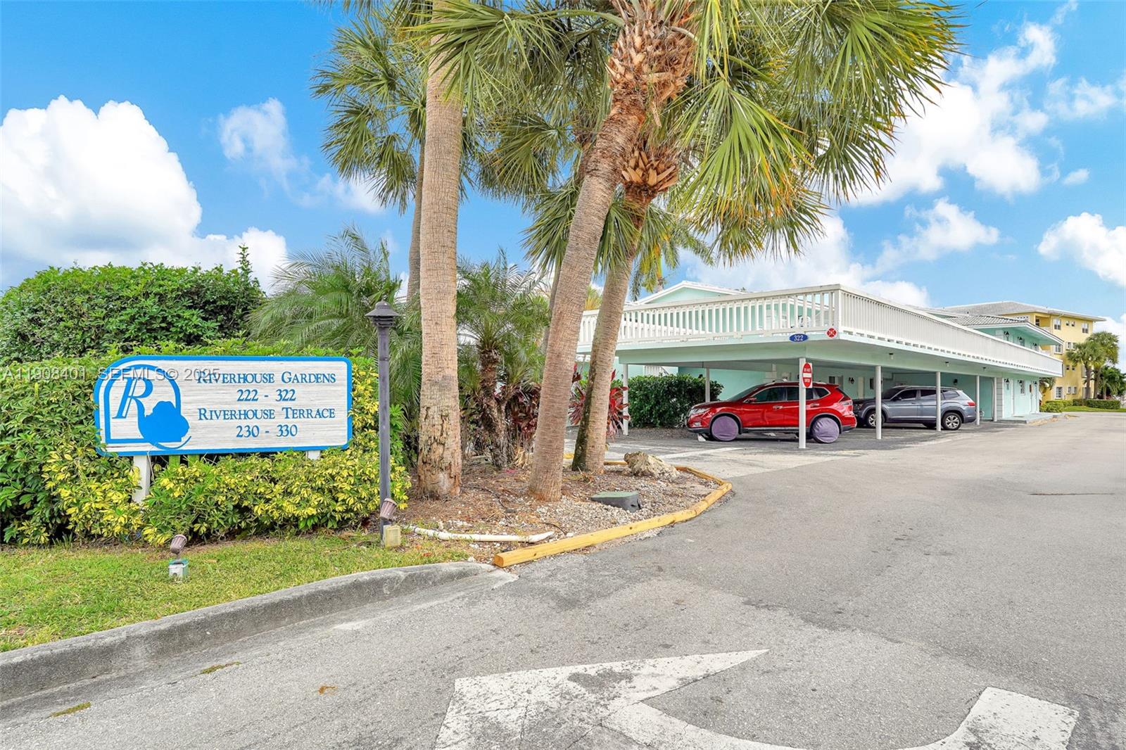 322 N Federal Hwy 136