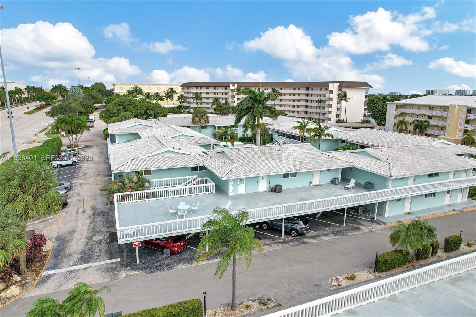 RIVER HOUSE GARDENS CONDO - Residential