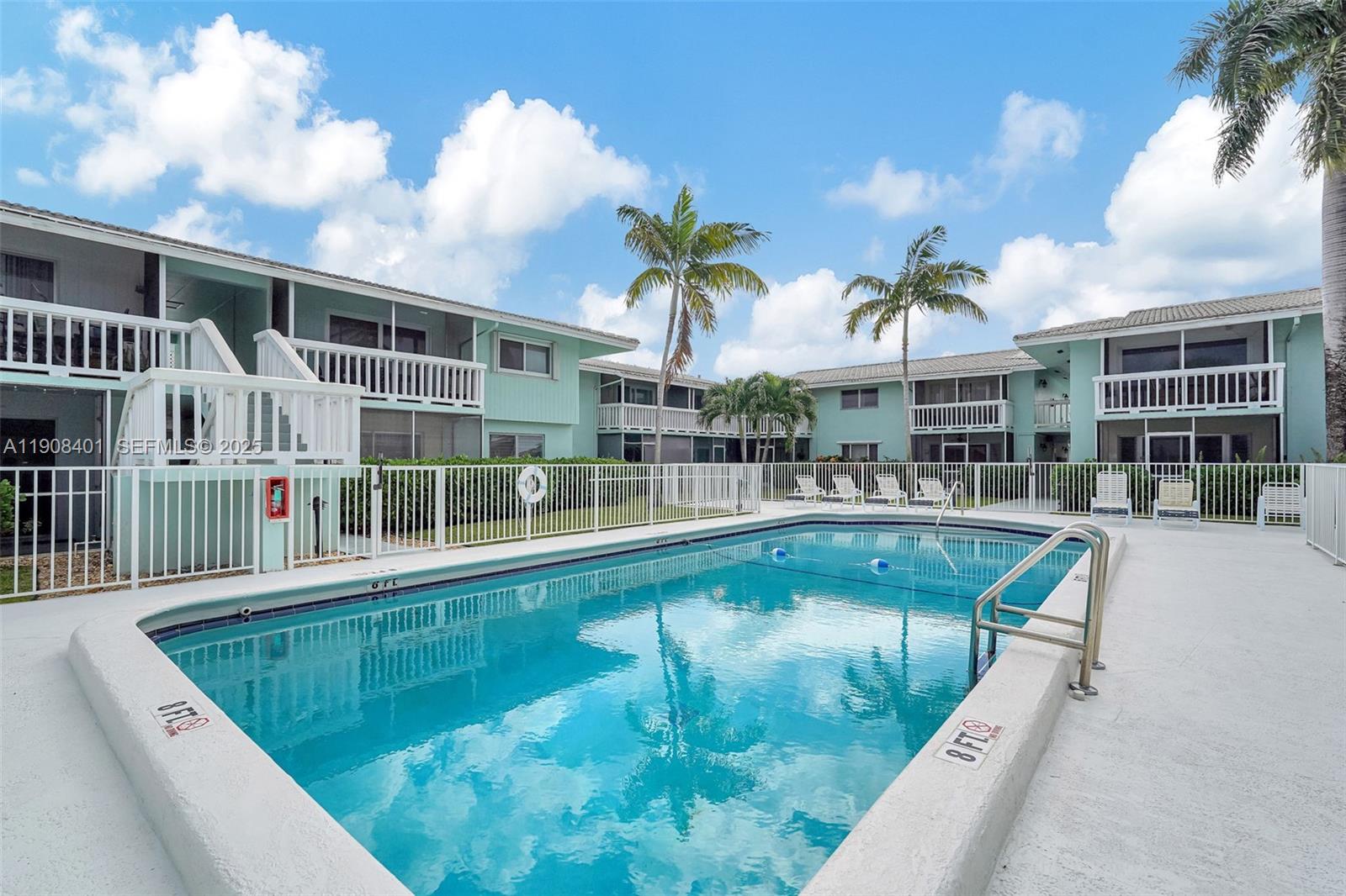 RIVER HOUSE GARDENS CONDO - Residential