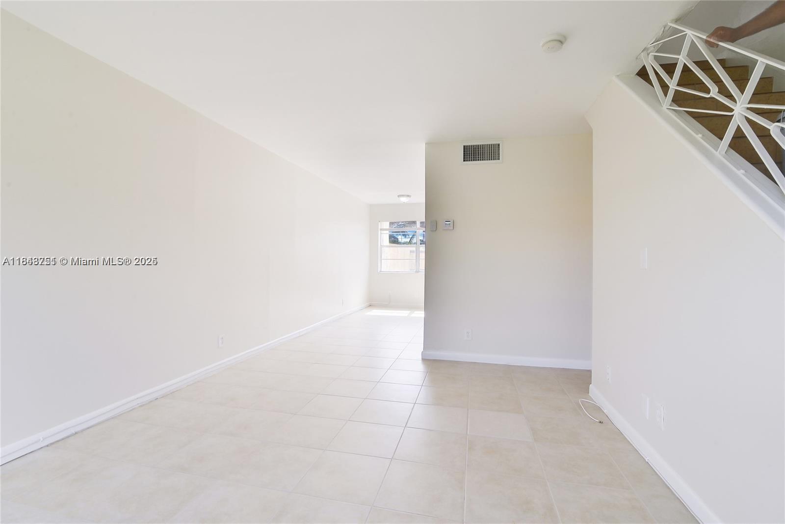 TOWNHOUSES OF PLANTATION - Residential