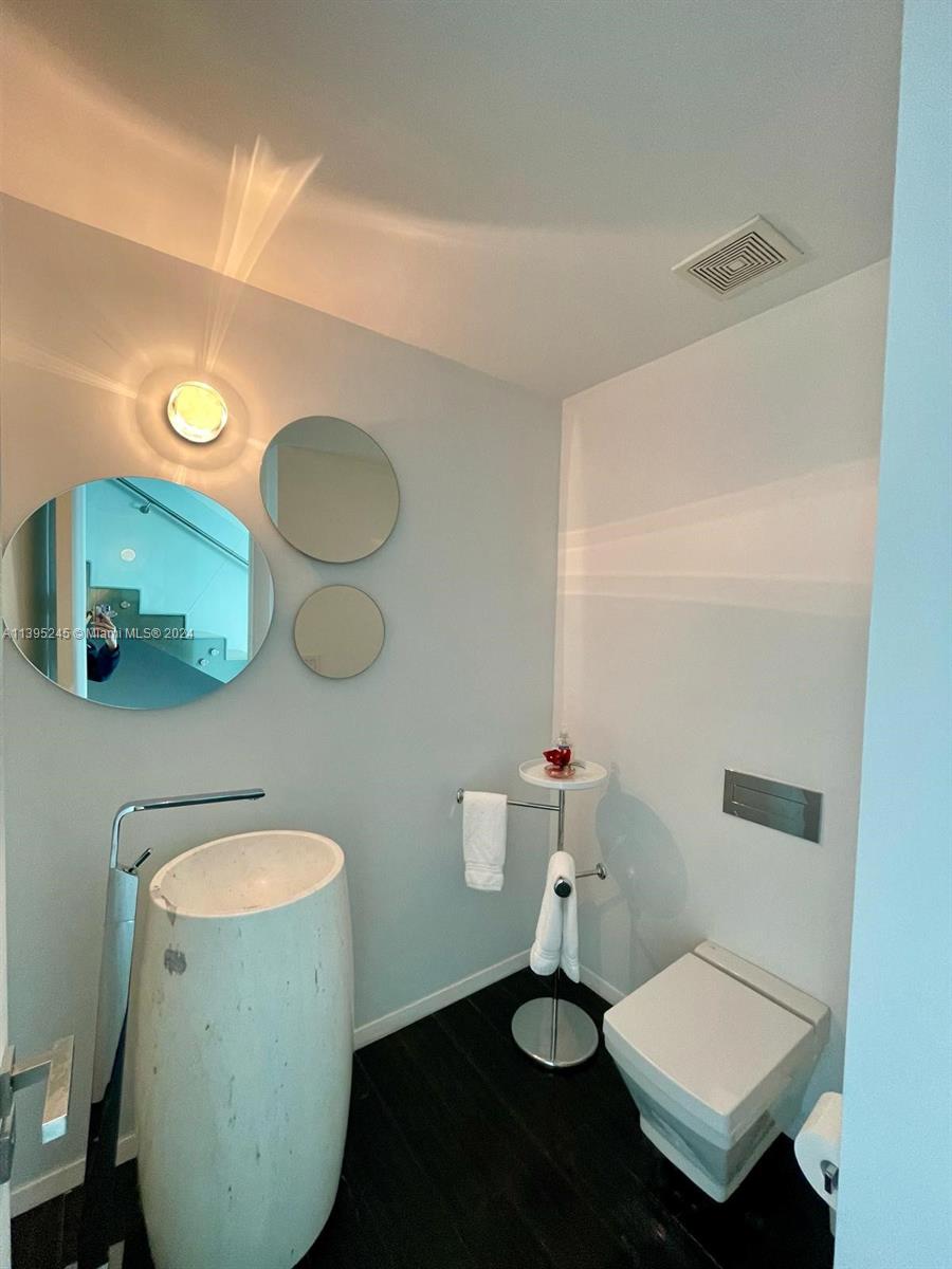 JADE RESIDENCES AT BRICKEL - Residential