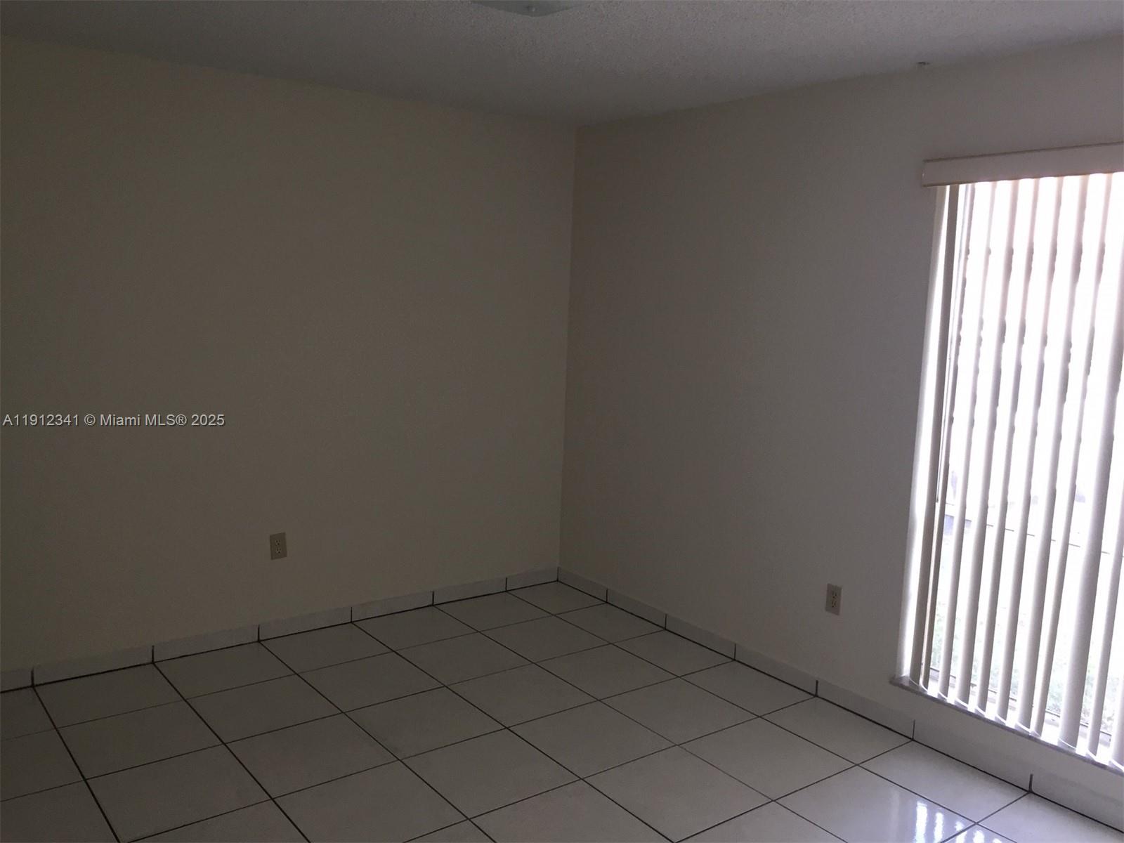 SPANISH TRACE CONDO - Residential Lease