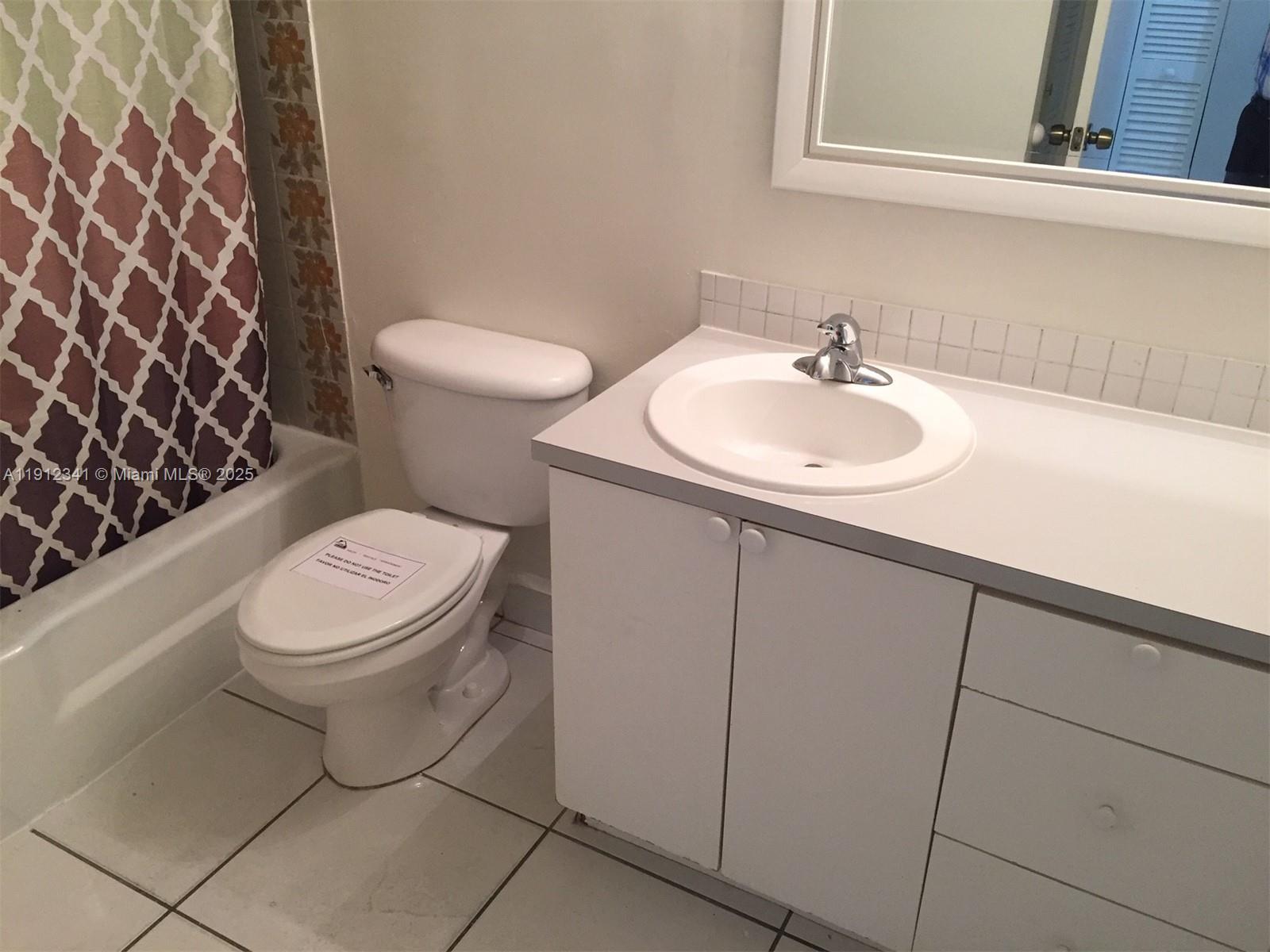 SPANISH TRACE CONDO - Residential Lease