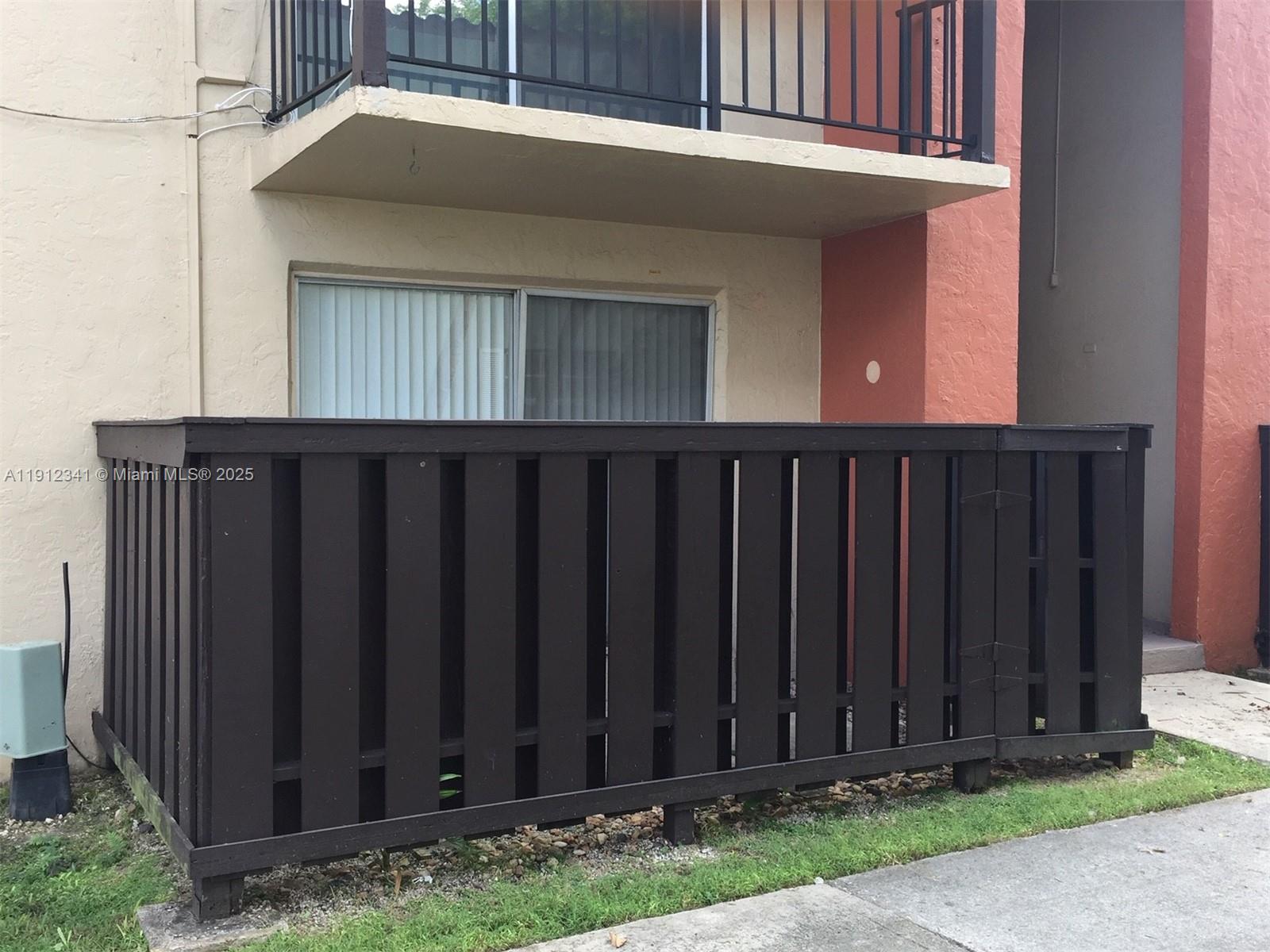 SPANISH TRACE CONDO - Residential Lease