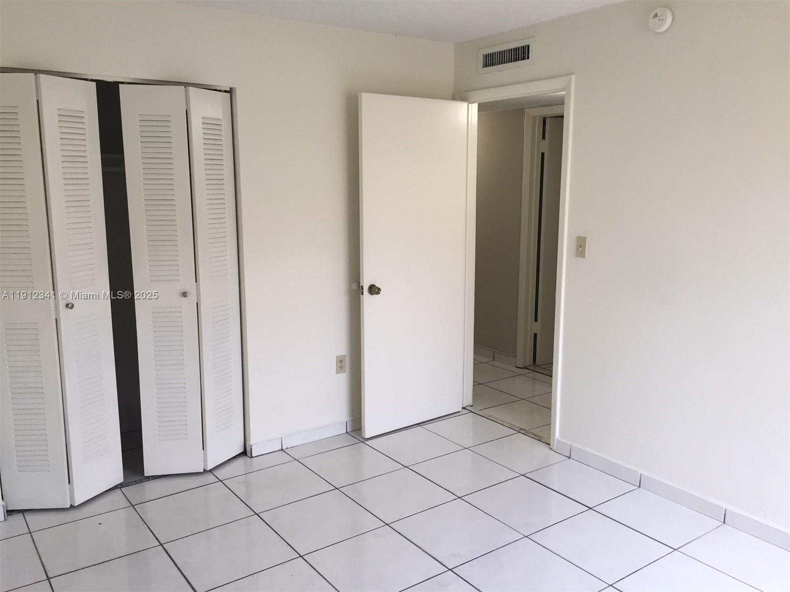 SPANISH TRACE CONDO - Residential Lease