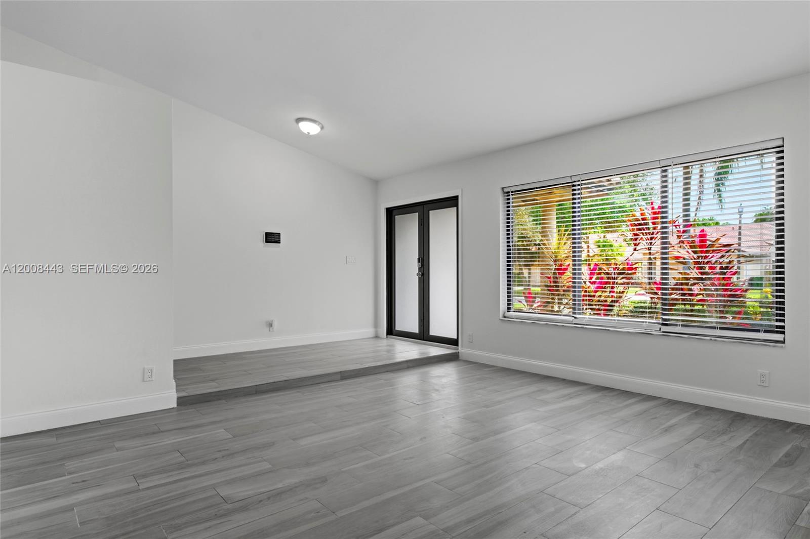 MAPLEWOOD - Residential