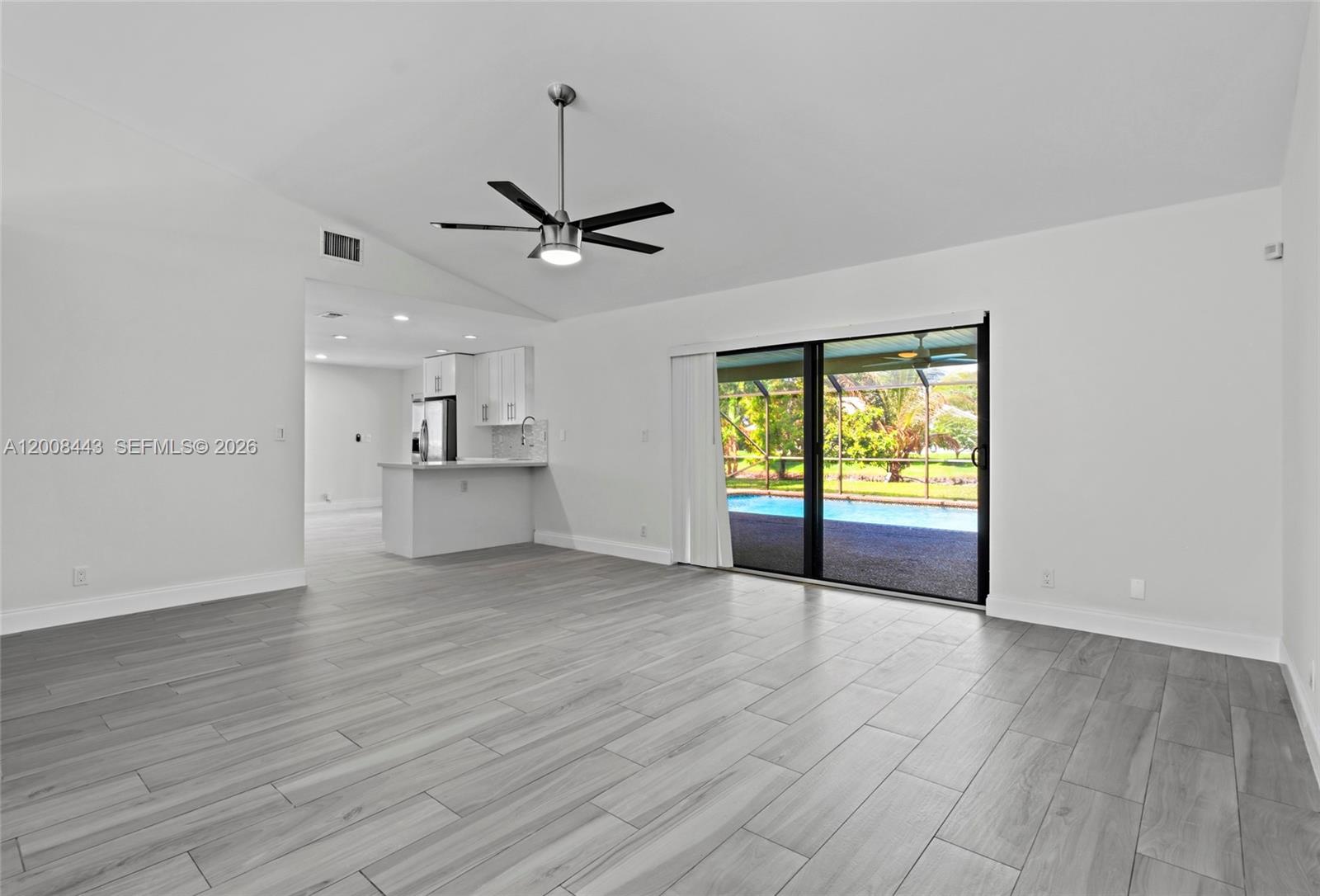 MAPLEWOOD - Residential