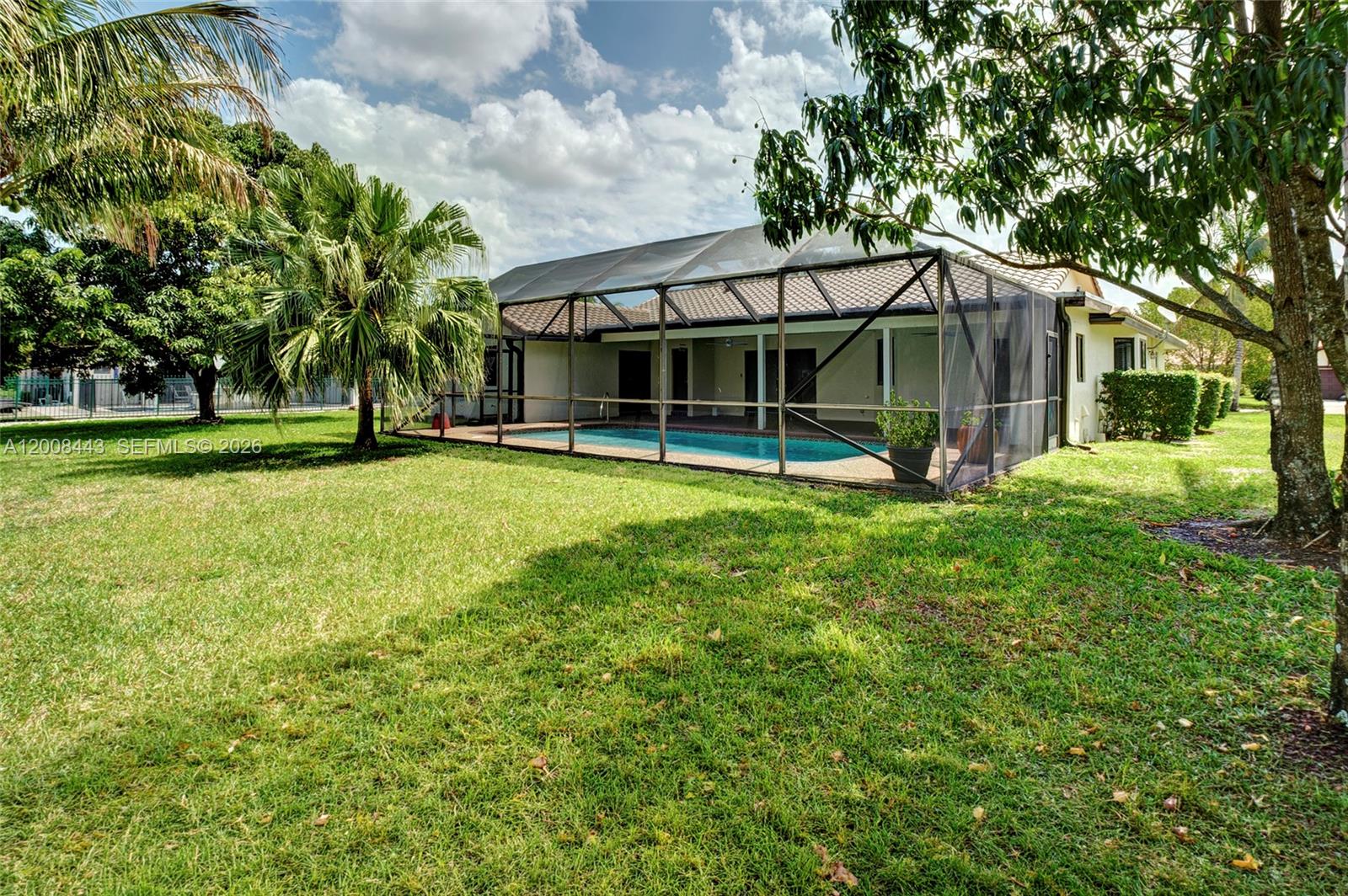MAPLEWOOD - Residential