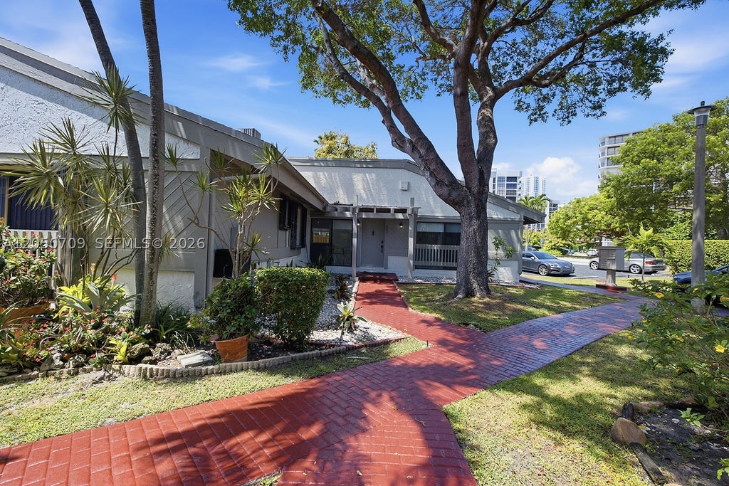 Photo of 605 Leslie Dr, Hallandale Beach, FL 33009 (MLS # A12050709)