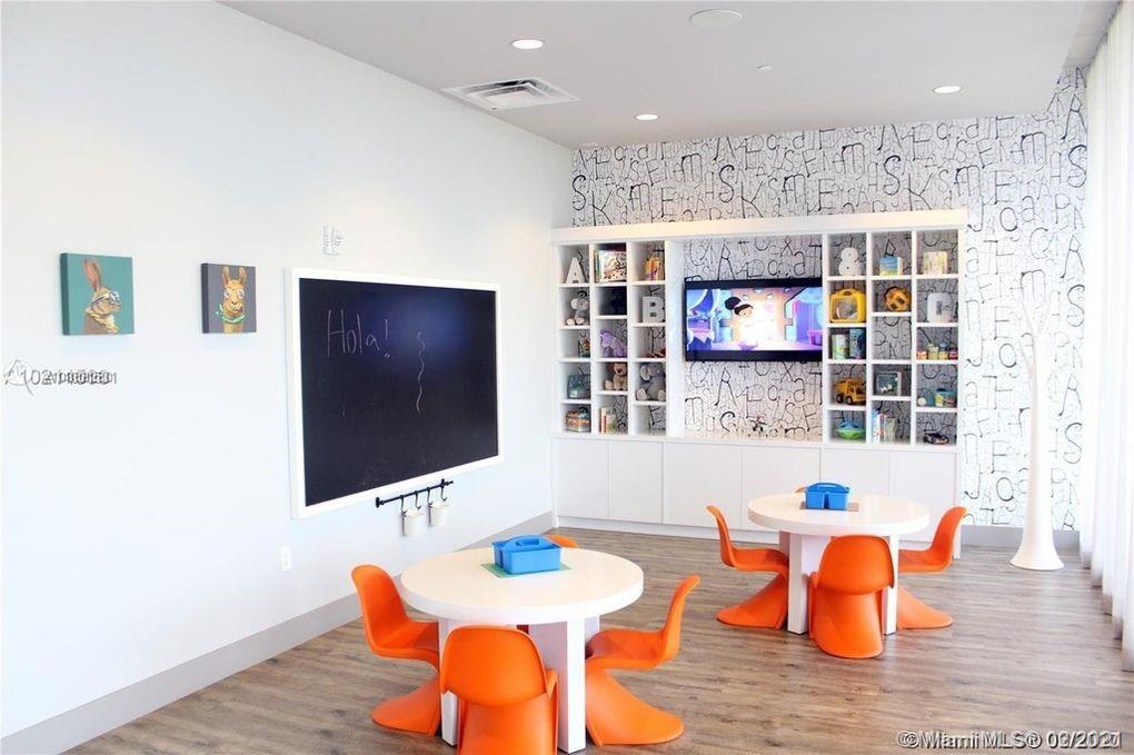 5252 PASEO CONDO - Residential