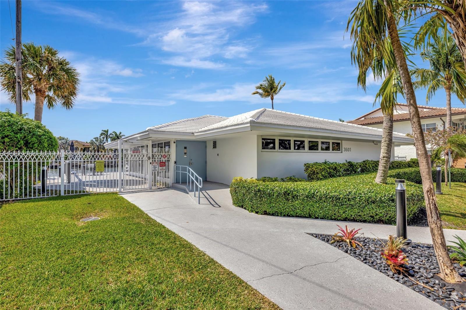 CORAL RIDGE TOWERS EAST C - Residential