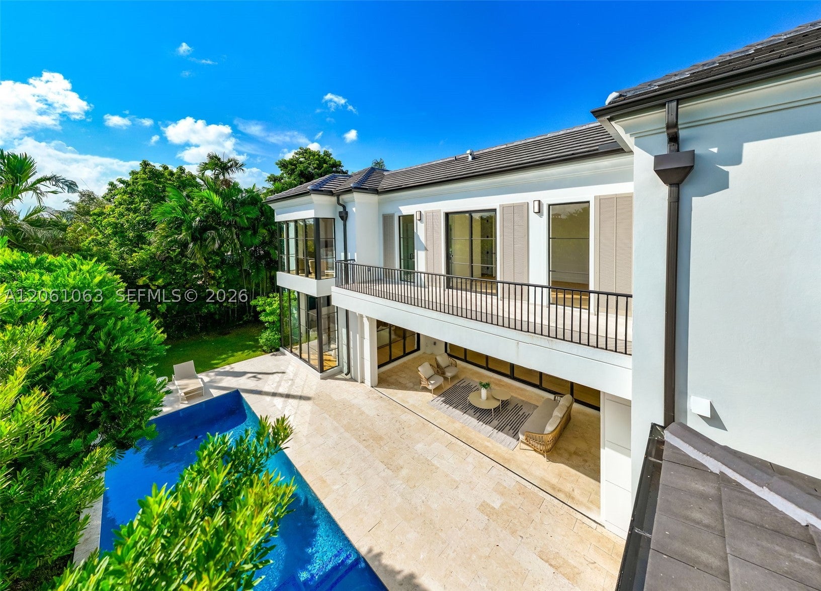 1220 S Alhambra Cir