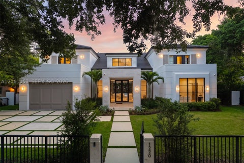Photo of 1220 S Alhambra Cir, Coral Gables, FL 33146 (MLS # A12061063)