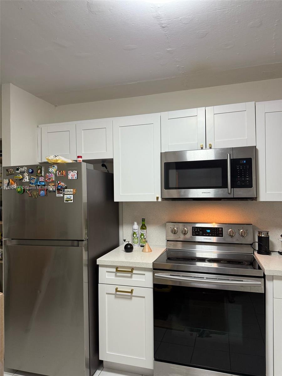 Rental Property at 1770 Ne 191st St 814-1, Miami, Broward County, Florida - Bedrooms: 1 
Bathrooms: 2  - $2,100 MO.