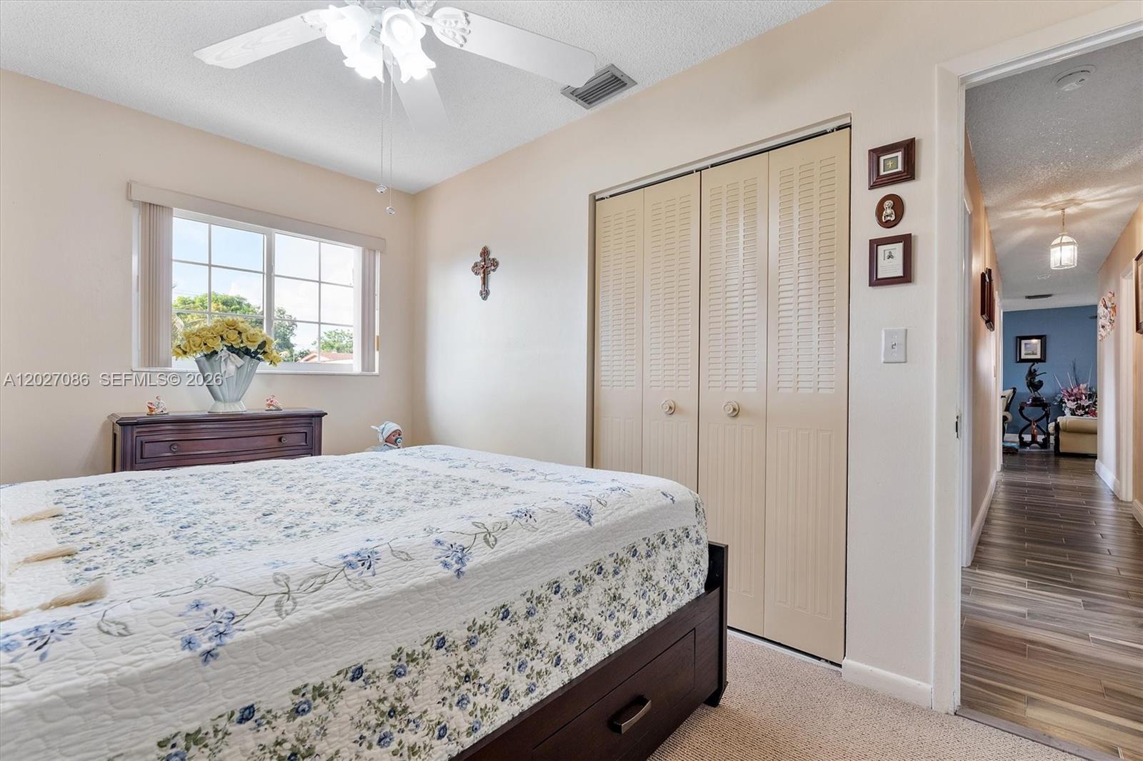 CAROL CITY LAKE STEVEN ES - Residential