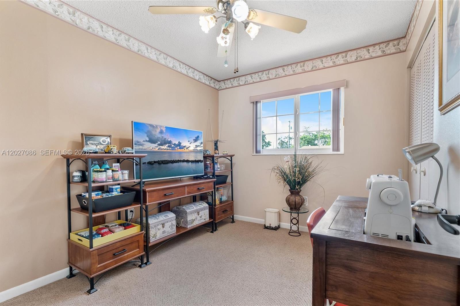 CAROL CITY LAKE STEVEN ES - Residential