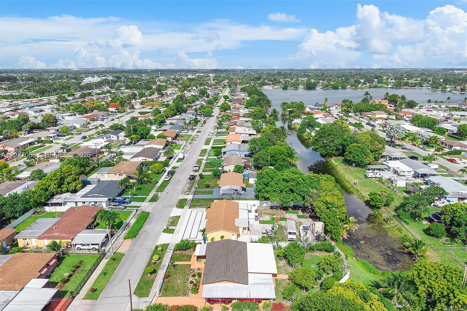 CAROL CITY LAKE STEVEN ES - Residential
